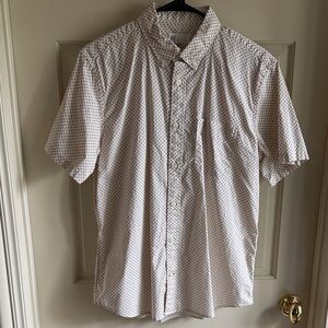 GAP Men's Cream and Red Patterned Short Sleeve Shirt — Sz M, Standard Fit
